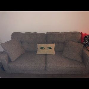 Grey couch. I’m moving. Need gone asap.